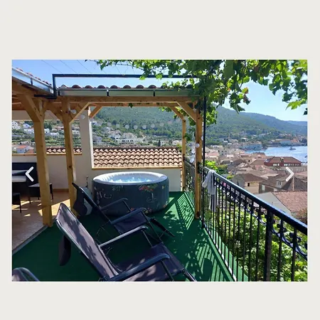 Panoramic View With Jacuzzi Apartment Vis Exterior photo
