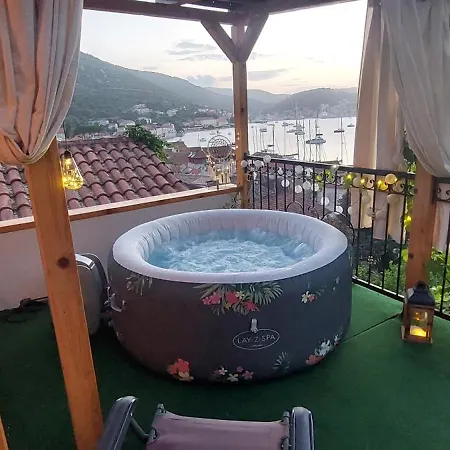Panoramic View With Jacuzzi Apartment Vis Exterior photo