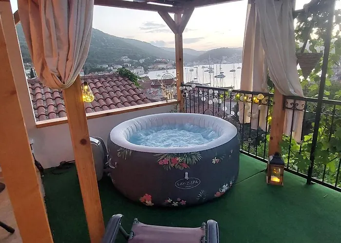 Panoramic View With Jacuzzi