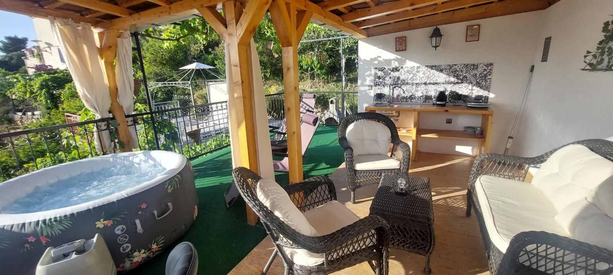 Apartment Panoramic View With Jacuzzi Vis