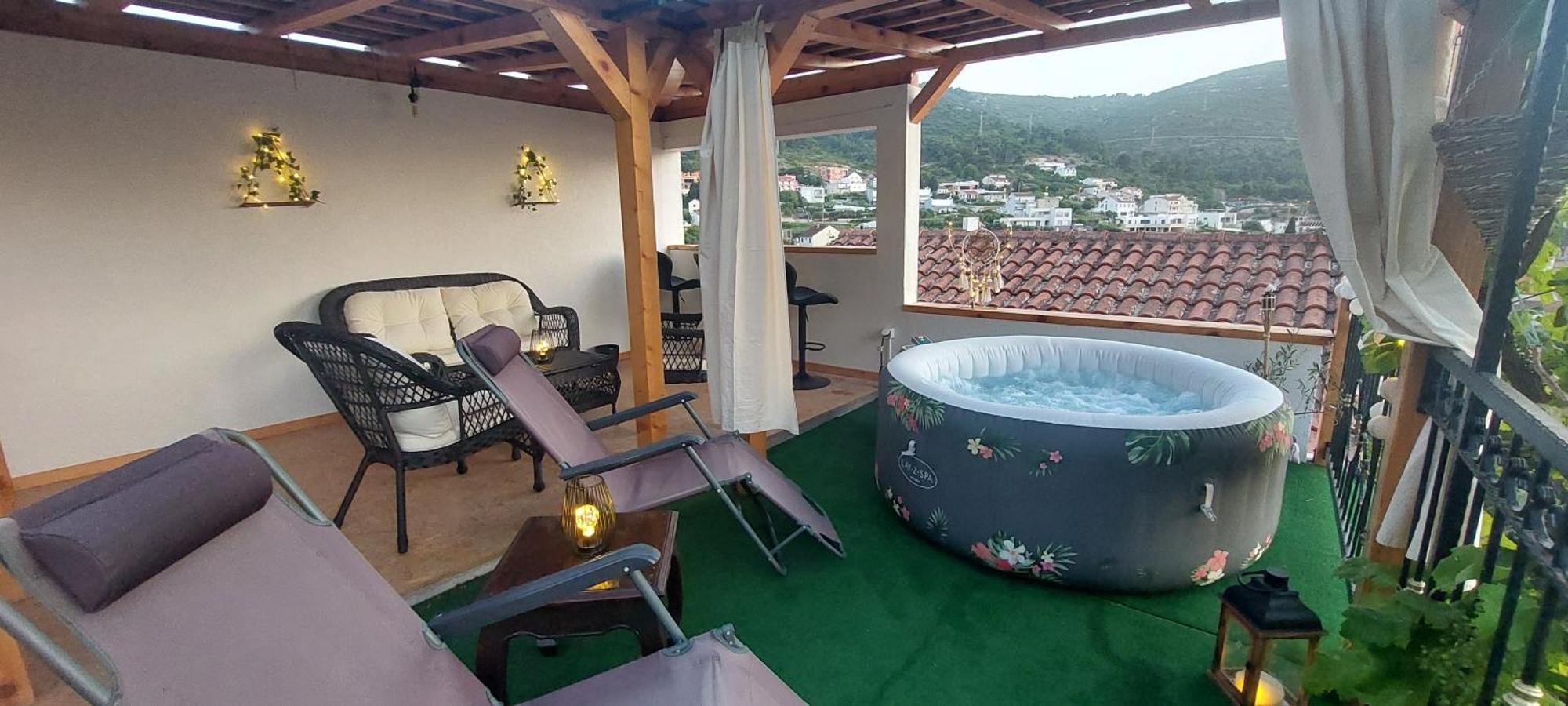 Panoramic View With Jacuzzi