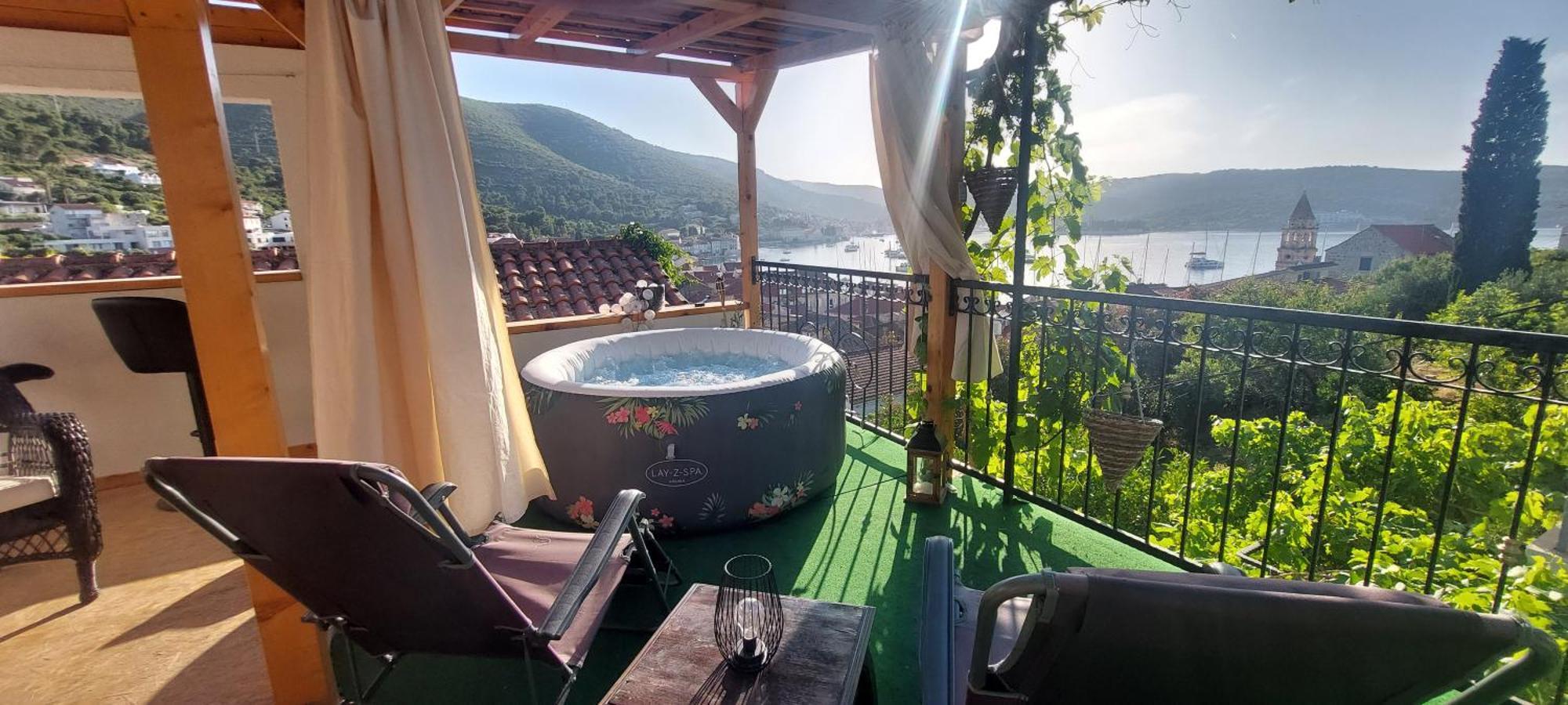 Apartment Panoramic View With Jacuzzi